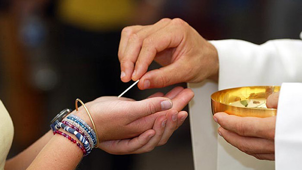 La première communion, eucharistie