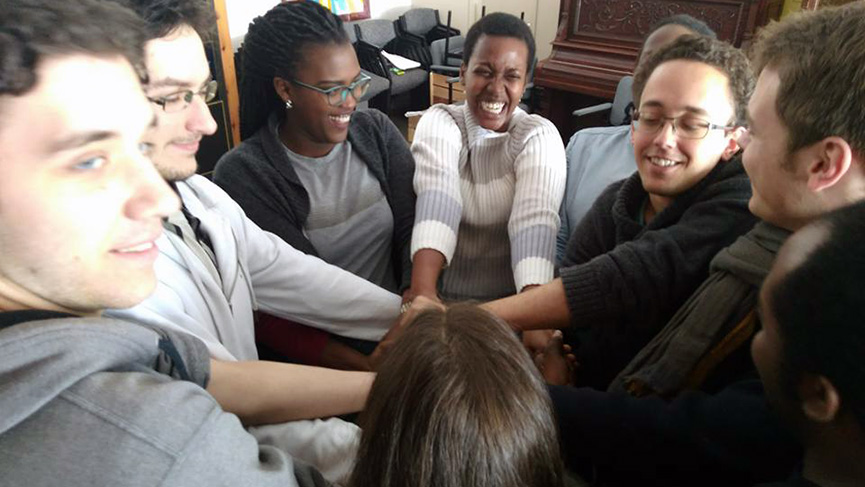 Des étudiants de la résidence Ignace-Bourget lors d'une activité