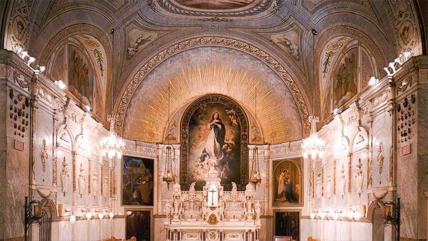 intérieur de la chapelle Marguerite-Bourgeoys