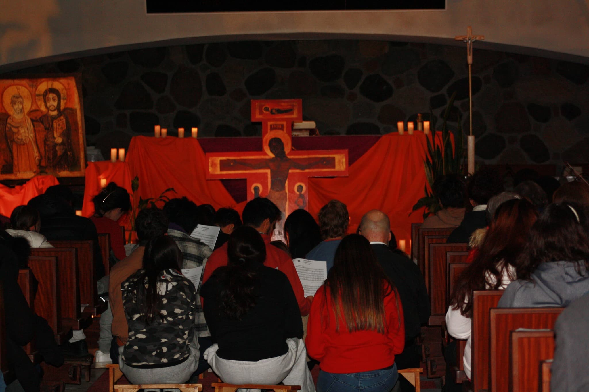A Taizé Evening Draws the St. Luke Parish Community Together