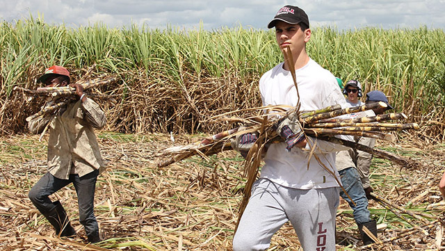 Students encounter “other” Dominican