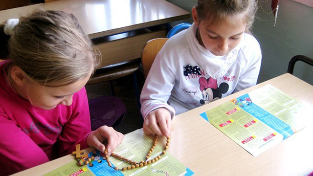 One Million Children Praying the Rosary