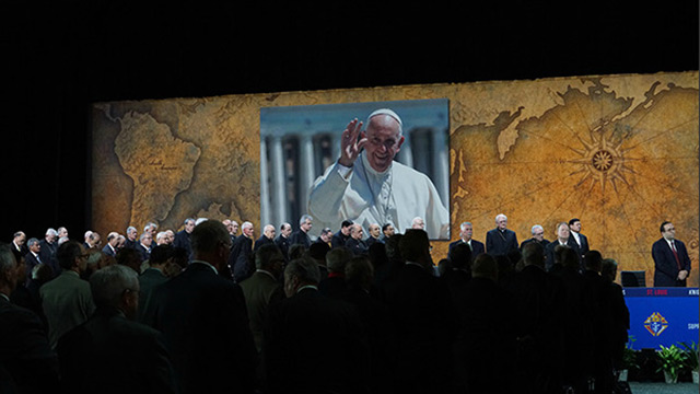 Le pape François s'adressant aux Chevaliers de Colomb réunis lors due leur 135e Congrès annuel.