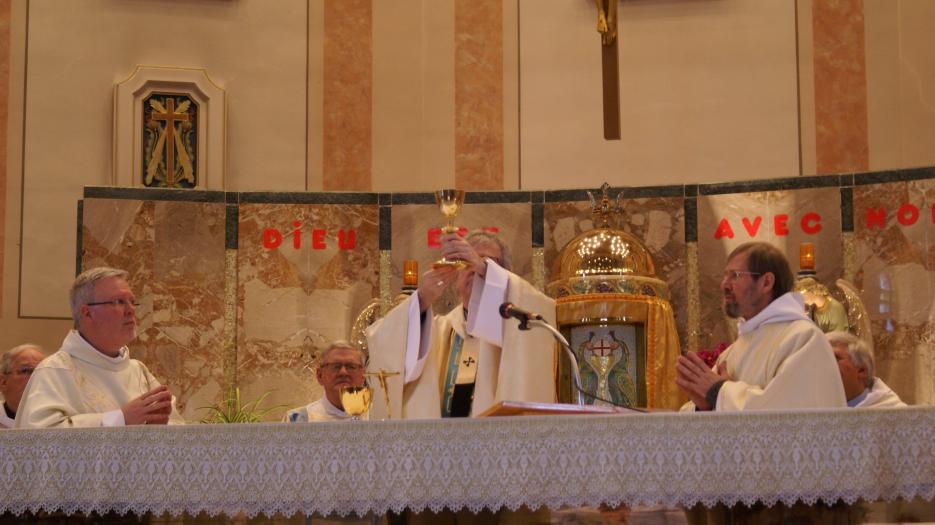 Consécration. (Photo : Brigitte Bédard)