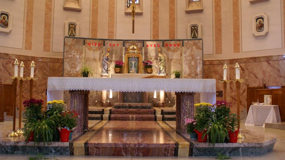 Another beautiful altar! (Photo: Brigitte Bédard)