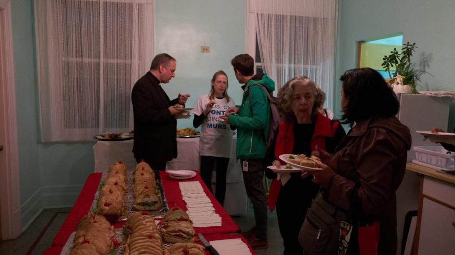 After the speeches, it’s time for a fellowship around a delicious meal! (Photo: Richard Maltais)