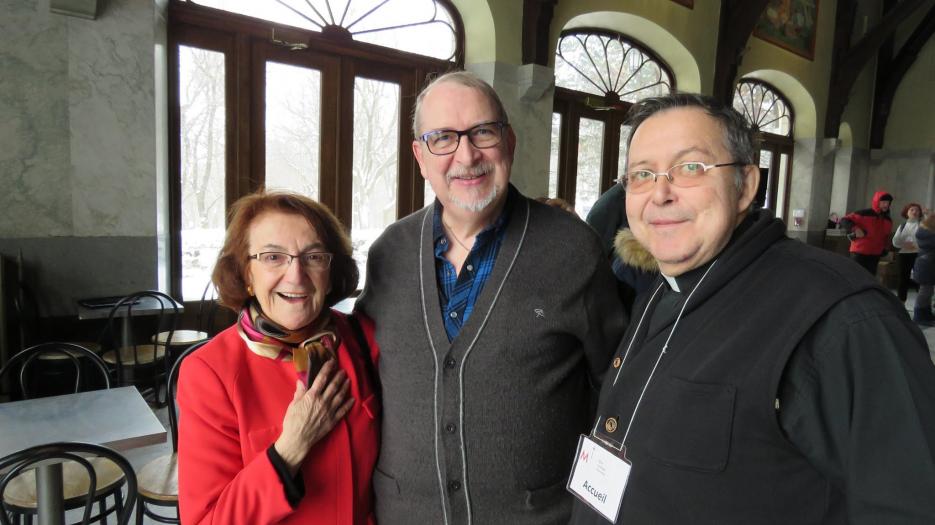 Memorable exchanges between Archdiocese employees and the parish community! (Photo: Jean-Nicolas Desjeunes)