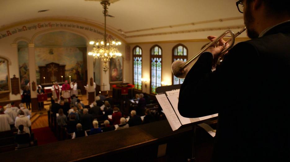 Music plays a big part in the liturgy. Here is the trumpeter and organist. (Photo: Brigitte Bédard)
