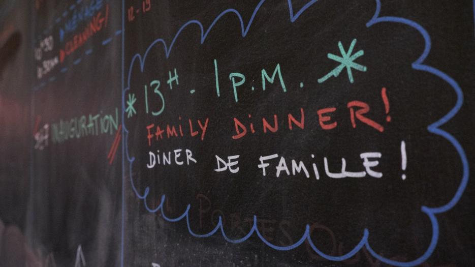 We share our messages on a nice board! Very useful when we live in a community! (Photo: Richard Maltais)tais)