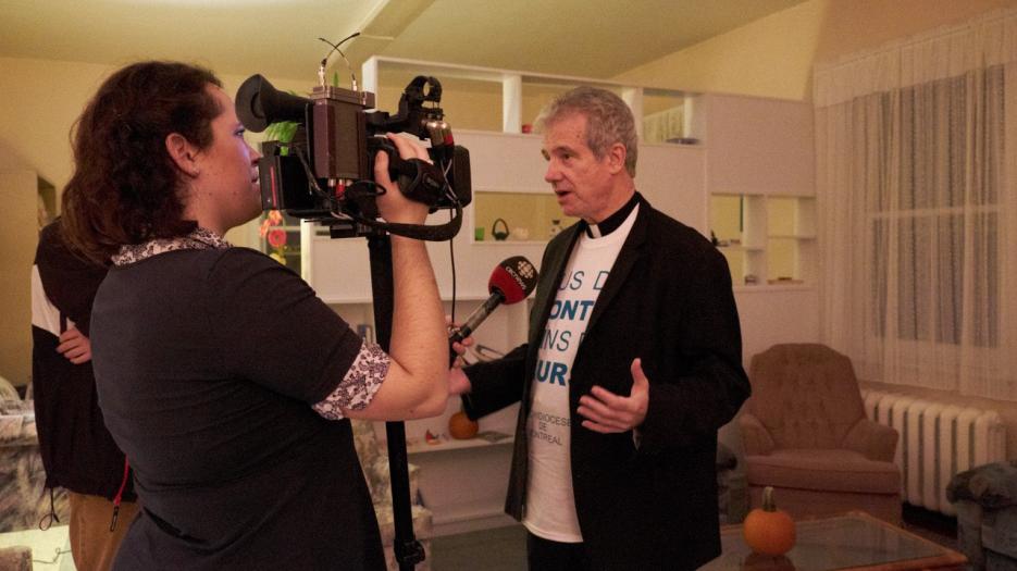 Several media reporters was here to cover the event. Archbishop Lépine gave many interviews! (Photo: Richard Maltais)
