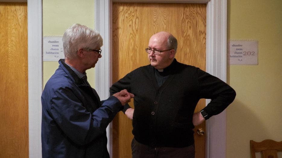 A deep conversation is going on…(Photo: Richard Maltais)