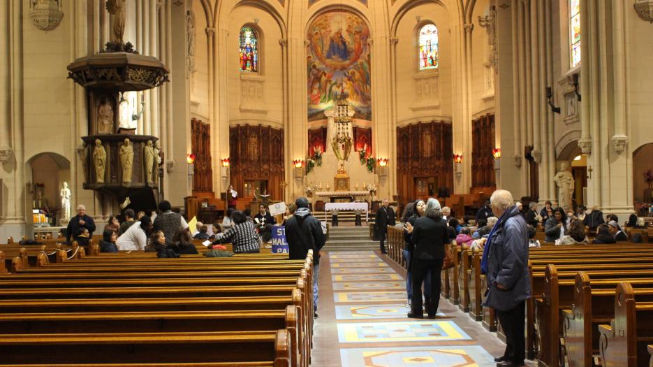 The catechists arriving at Notre-Dame du Rosaire Church.