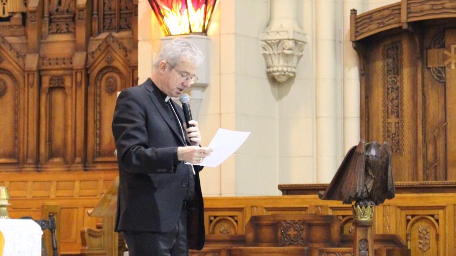  Lecture des paroles d'Évangile par Mgr Lépine.