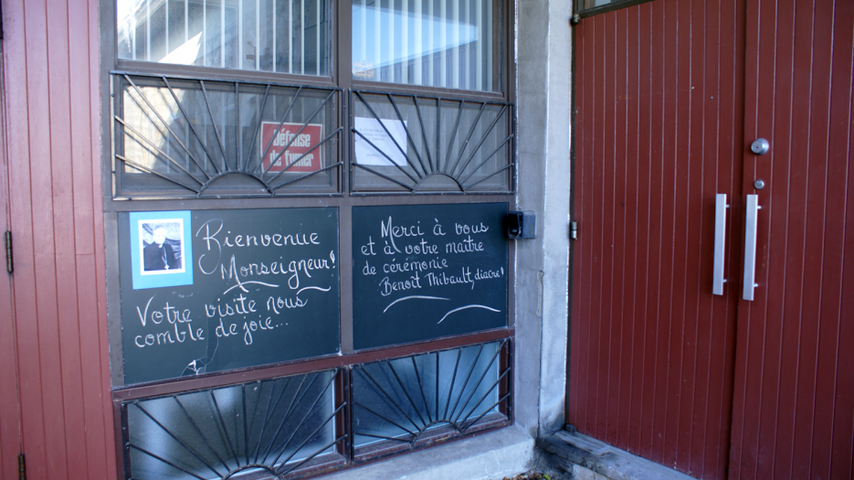 At the entrance of Saint-Marcel Church, a small word of welcome by Mr. Thibault to Most Rev. Lépine as well as his ceremonies. 