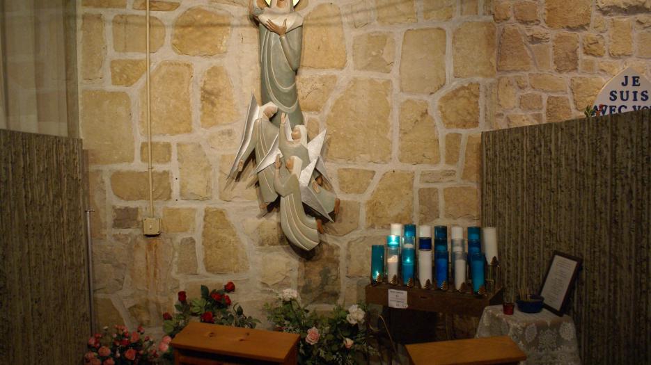 En plus de la petite chapelle d’adoration, la chapelle Notre-Dame des anges. (Photo : Brigitte Bédard)