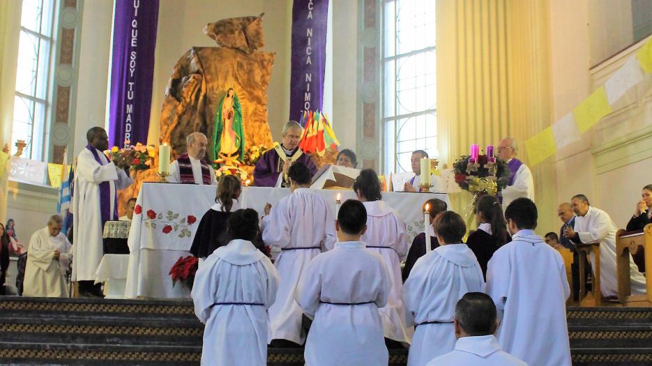 Consecration. (Photo: Isabelle de Chateauvieux)