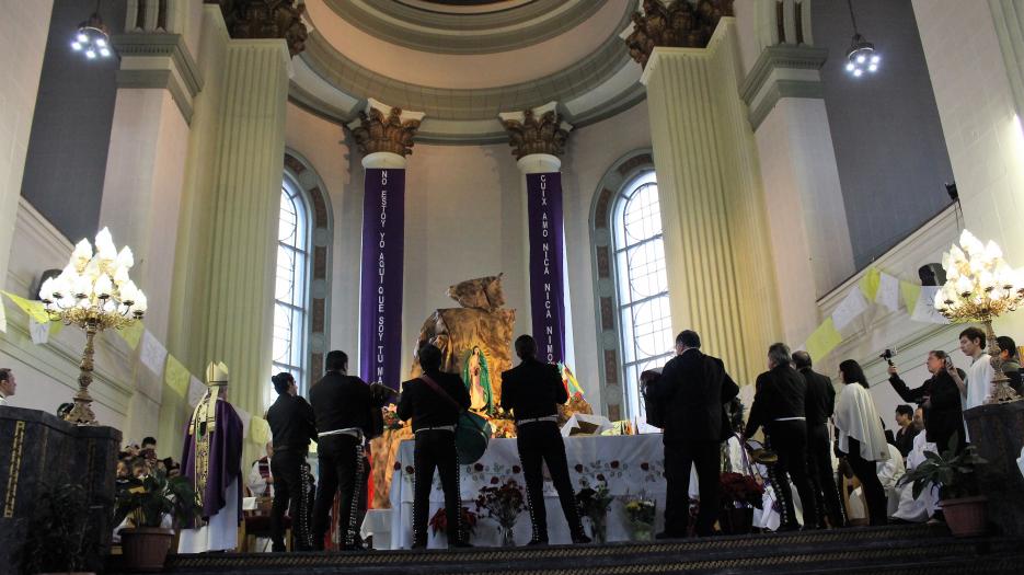 Un magnifique chant à la Vierge! (Photo : Isabelle de Chateauvieux)