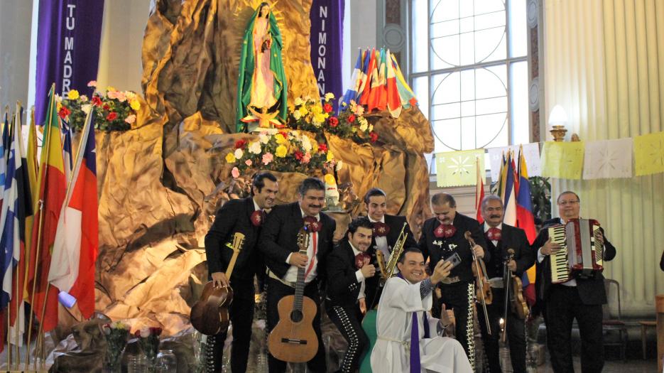 Et pourquoi pas un selfie avec les Mariachis? (Photo : Isabelle de Chateauvieux)