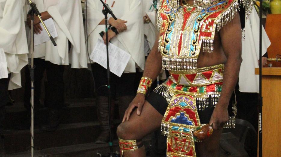 Men dressed in traditional costumes. (Photo: Isabelle de Chateauvieux)