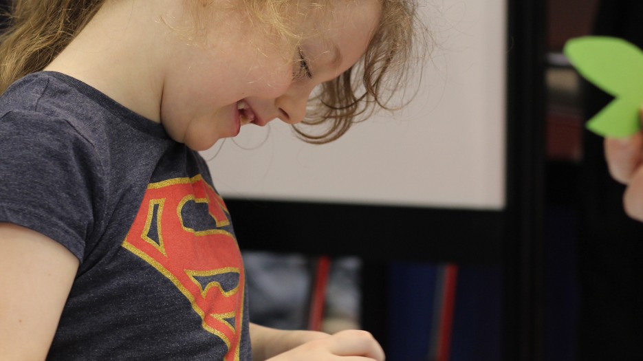 Arielle concentrating on her work (Photo: Isabelle de Chateauvieux)