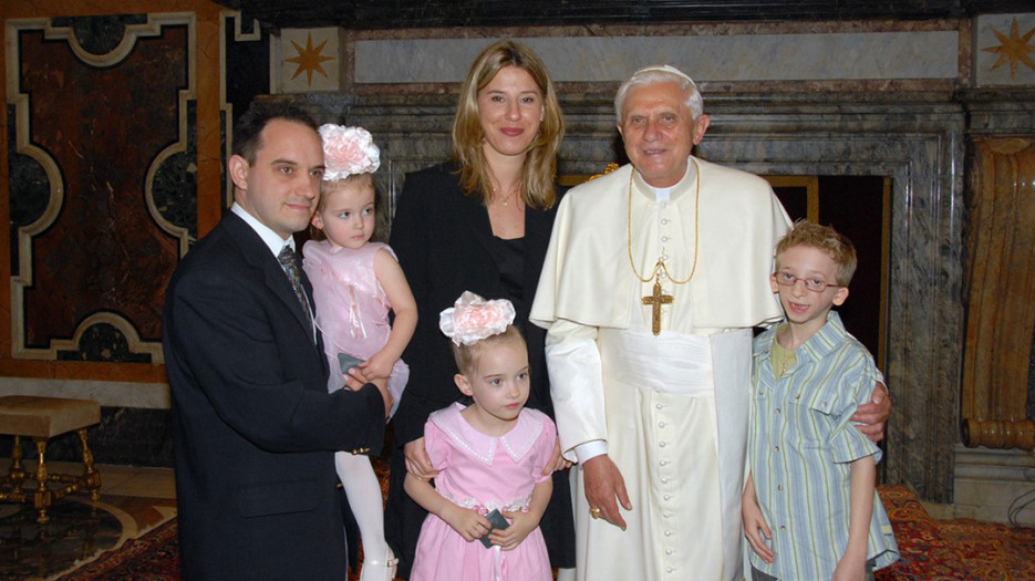 Avec la famille du petit Jérémie Gabriel (qui a chanté pour le Pape 2006)