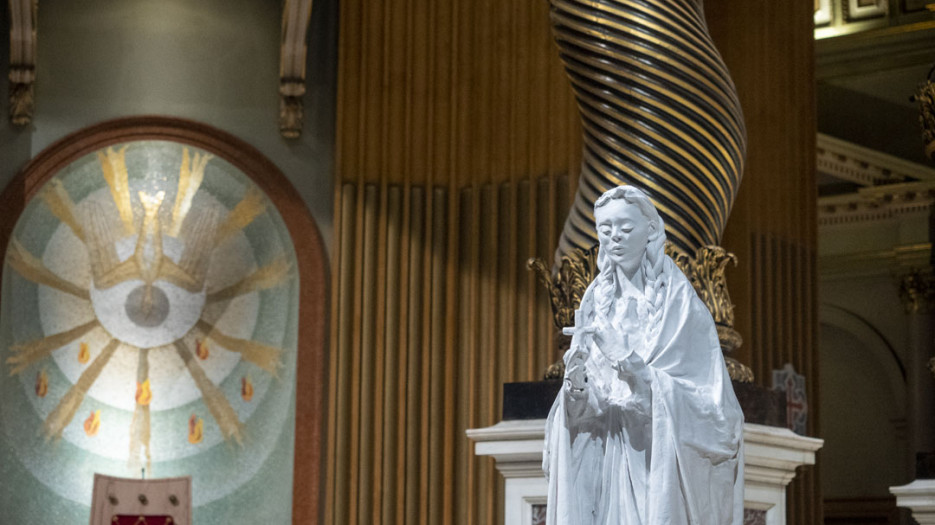 statue of Saint Kateri 