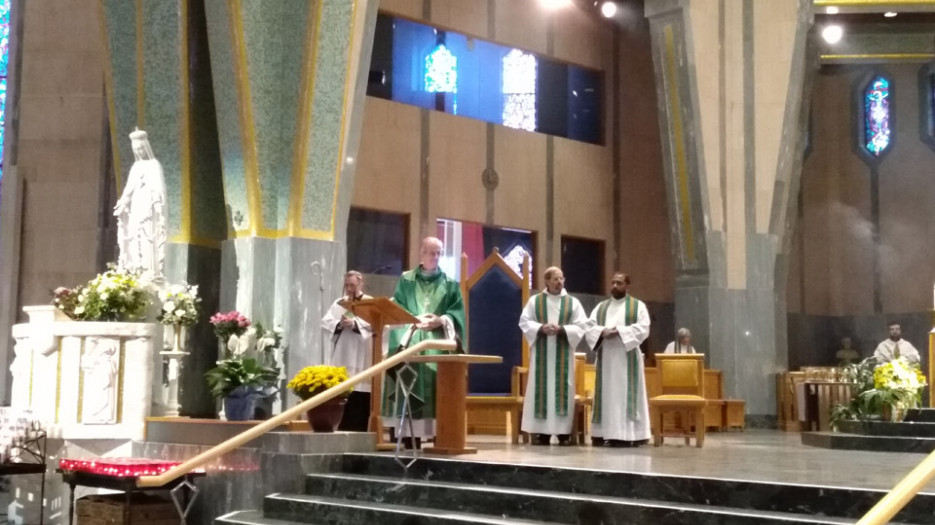 Pèlerinage avec Mgr Lépine à Notre-Dame-du-Cap