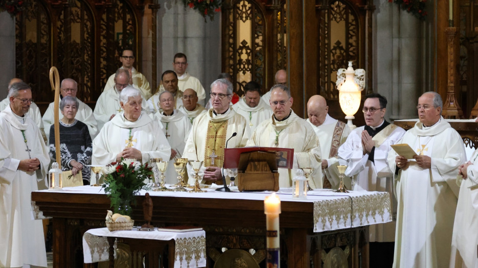 Mgr Alain Faubert a été installé du diocèse de Valleyfield