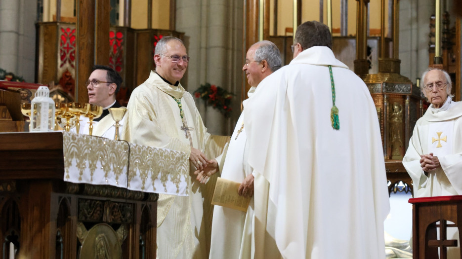 Mgr Alain Faubert a été installé du diocèse de Valleyfield