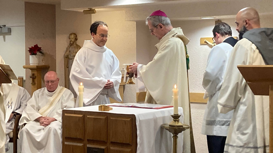 Special mass at the GSAM