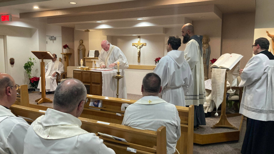 Special mass at the GSAM