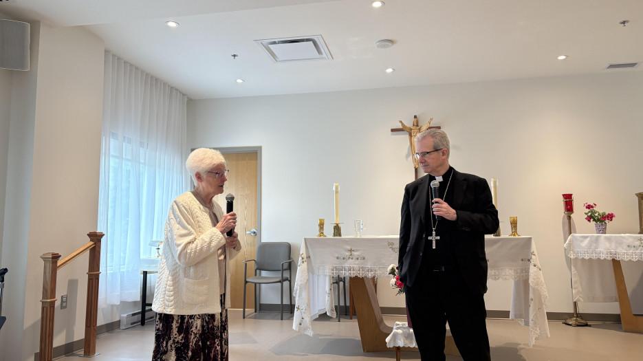Visite pastorale à la résidence Les Pionnières